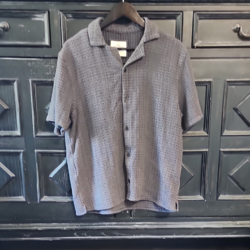Hollister Men's Charcoal Textured Button Down Shirt